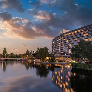 ***** Hotel Hilton Holandia